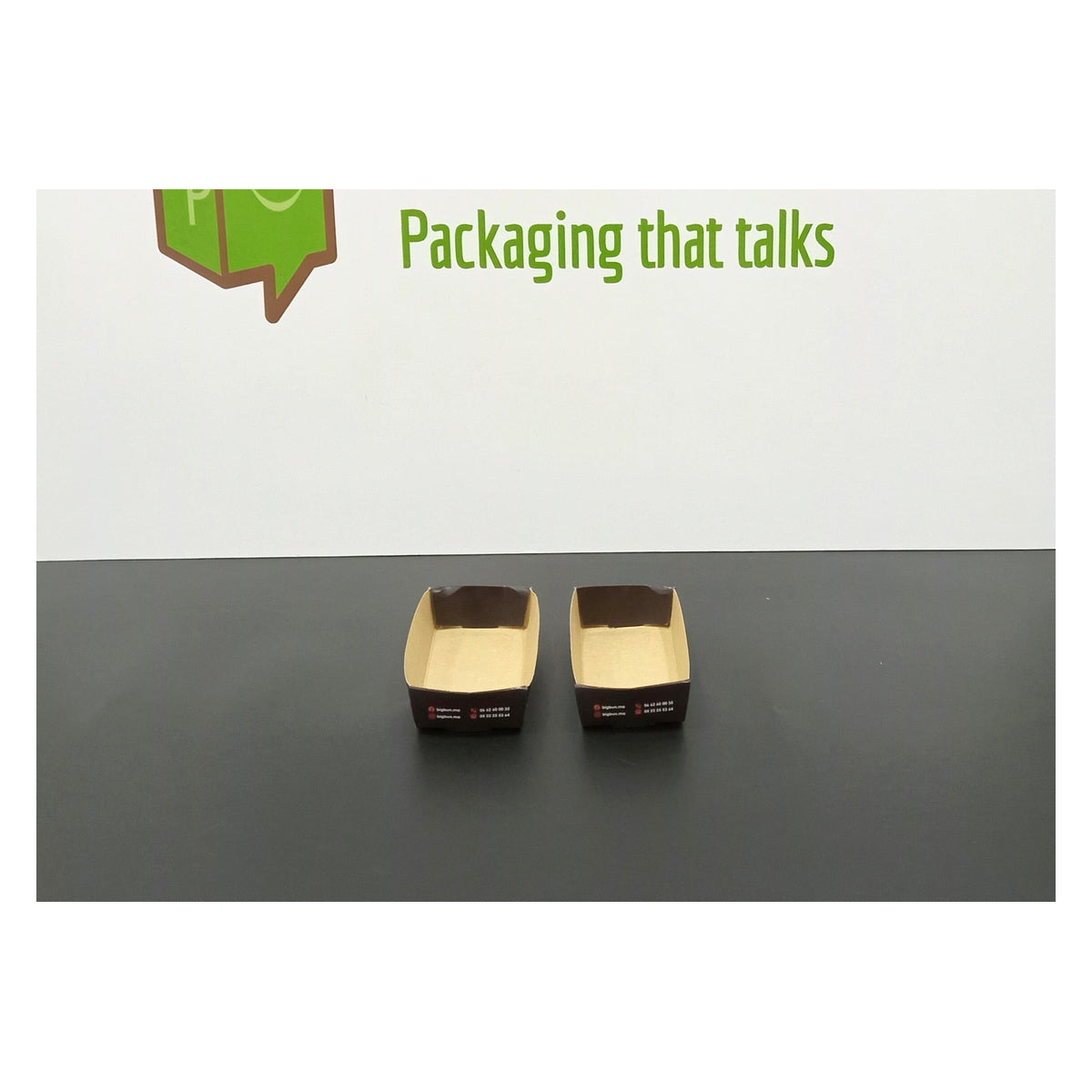 Custom food tray in kraft or white cardboard