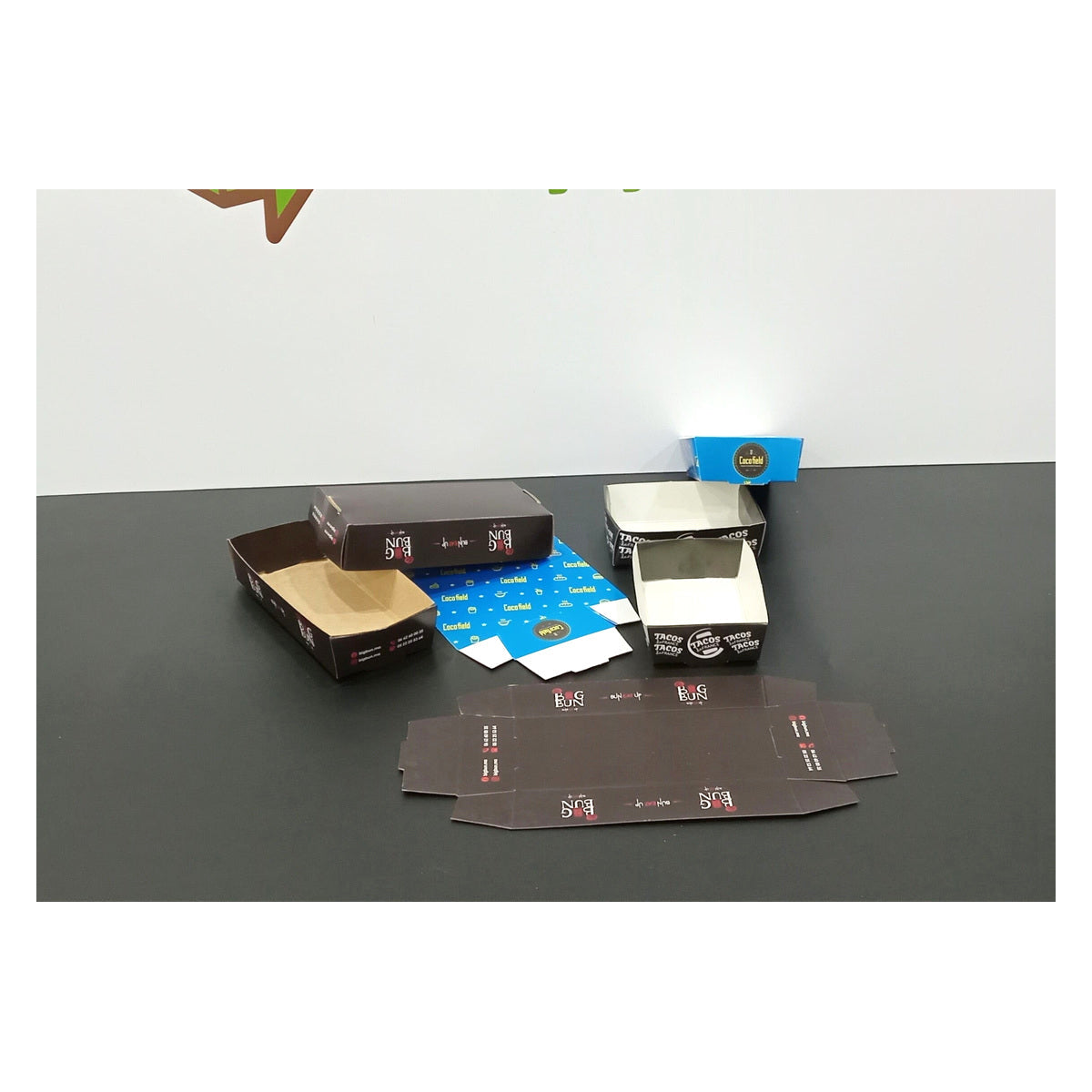 Custom cardboard food trays with logos