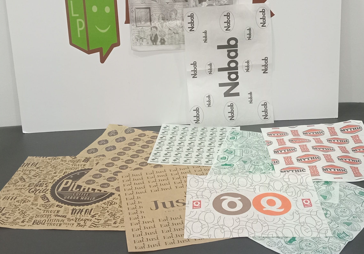 Papier ingraissable kraft personnalisé pour burger, tacos ou sandwich – Livpack