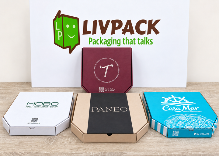 Boîtes pizza personnalisées colorées Livpack sur table en bois naturel