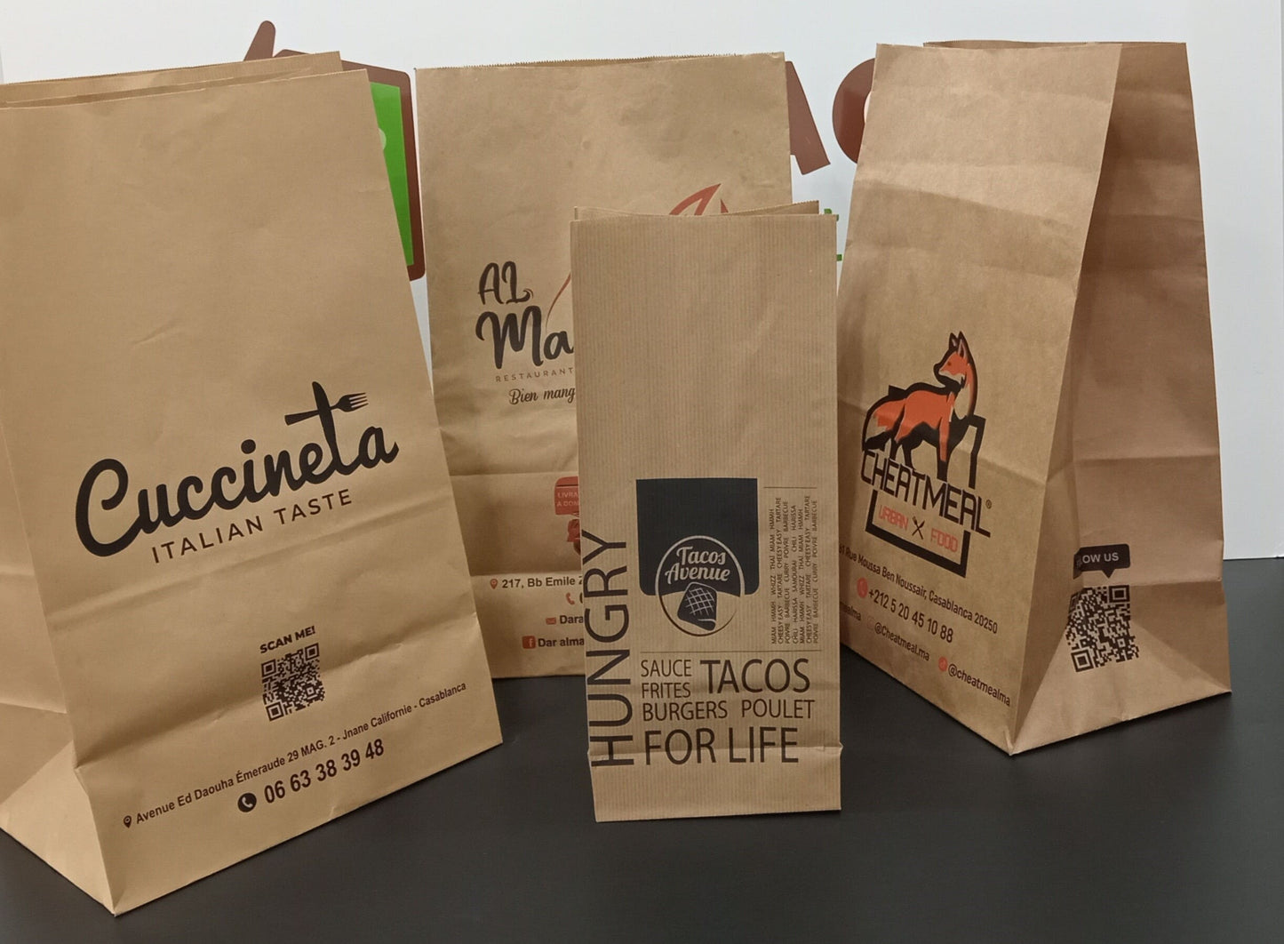 Sachet SOS fond carré kraft personnalisé avec logo