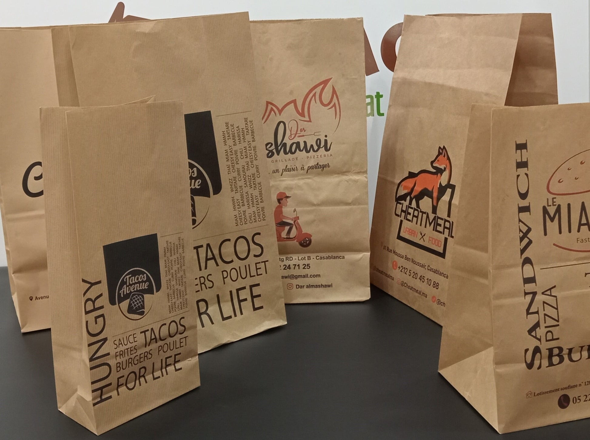 Sachets SOS fond carré kraft personnalisé avec logo